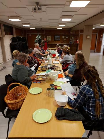 Kari forteller om råvaren sild