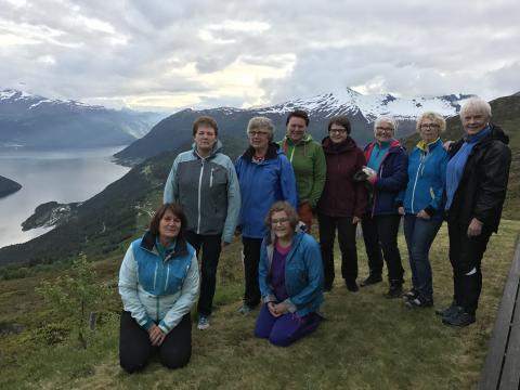Jule- og nyttårshelsing til Vbk-damene.