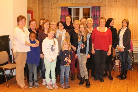 Bygdekvinnelagene har arrangert klesvisning i mange år, her fra 2013.