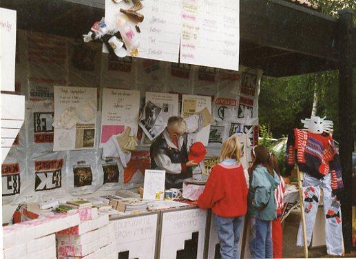 Hva inneholder søplebøtta vår?
