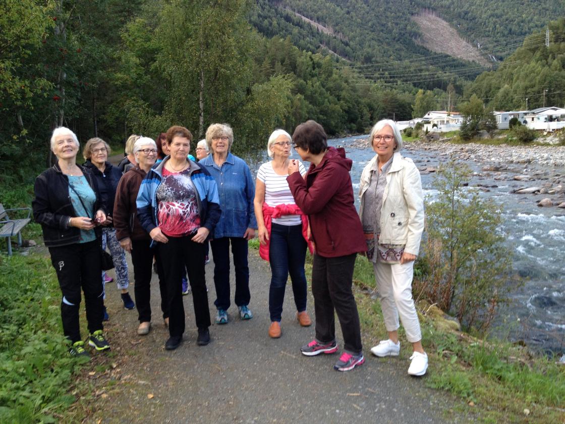 Spreke damer i bevegelse !