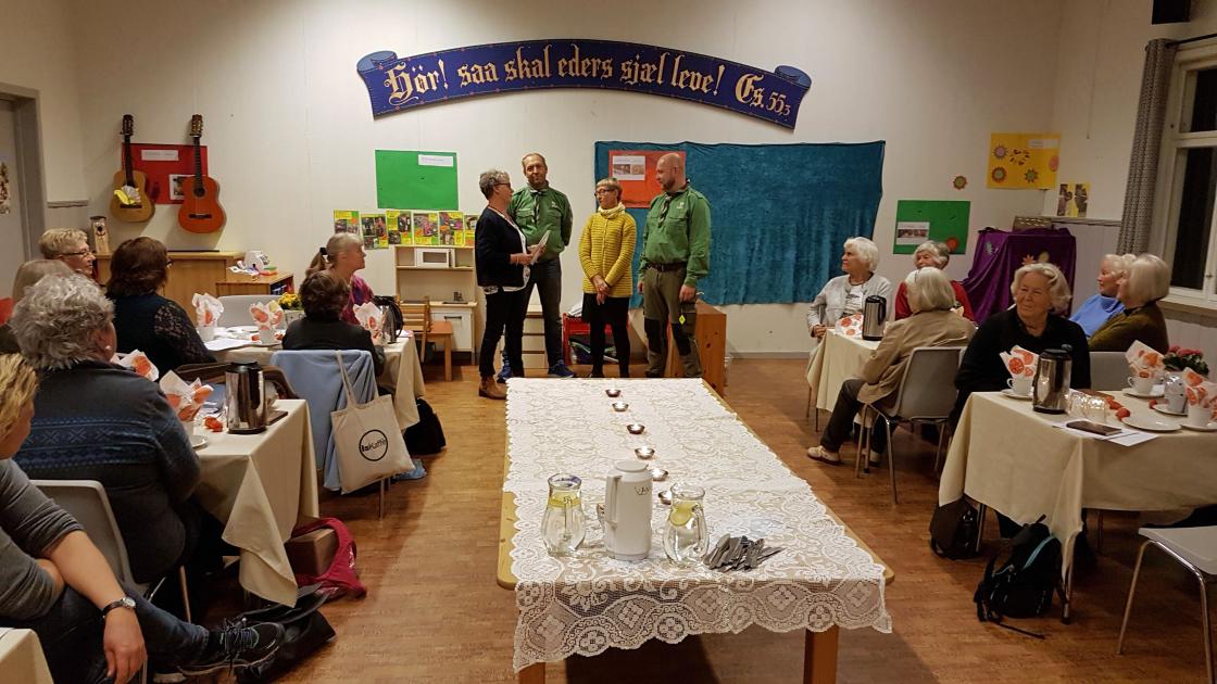 Speiderne fikk overrakt gave