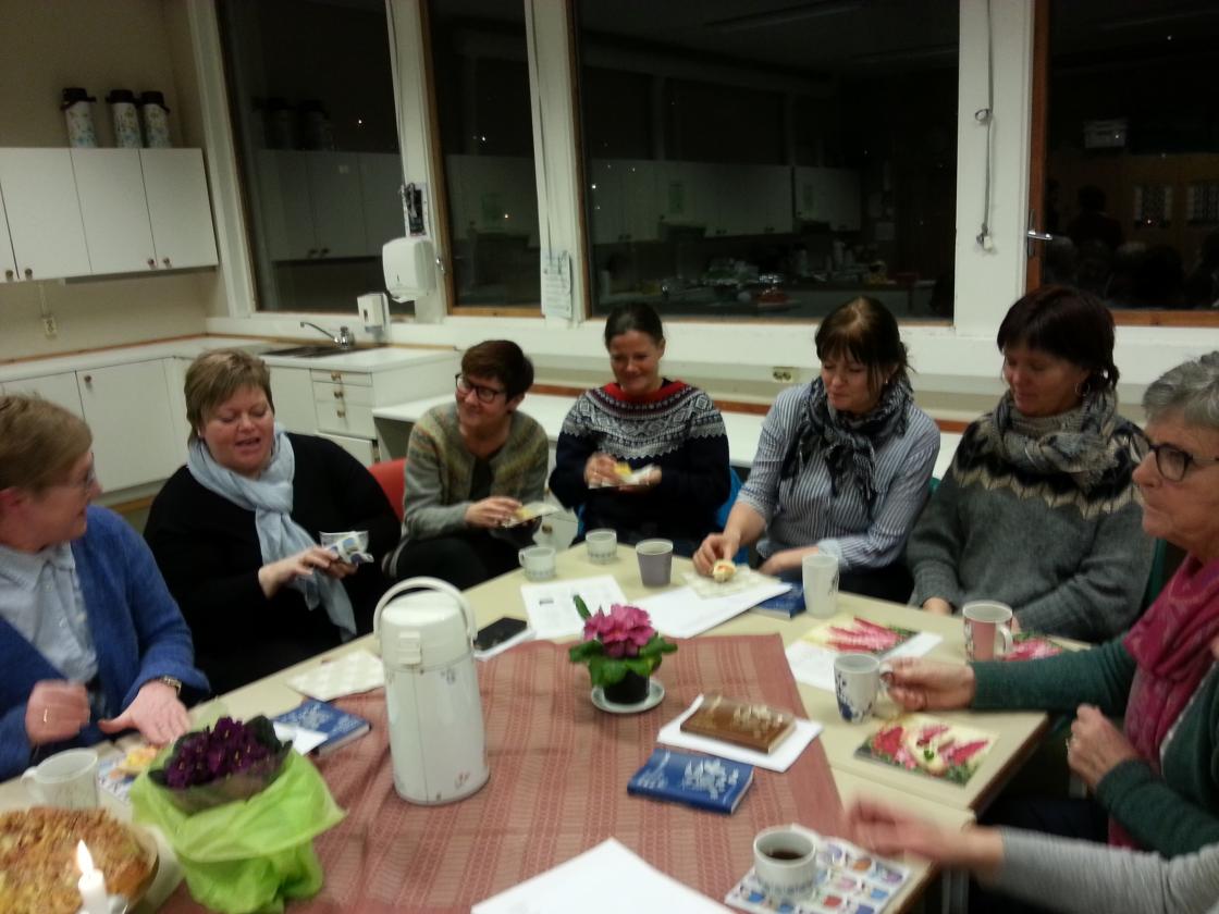God stemning rundt bordet   Foto: Aud-Marit Netteland