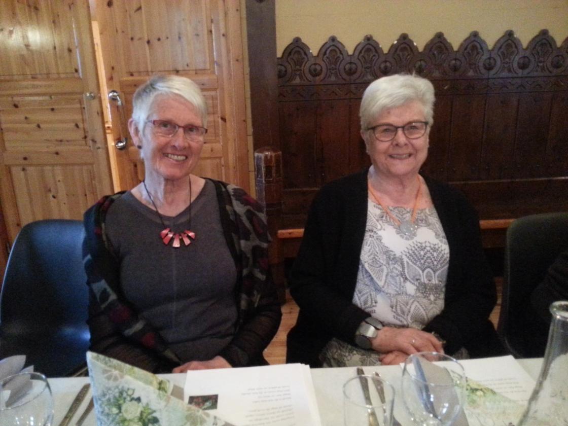 gjestar frå Voss Bygdekvinnelag: Sigrid Haug og Ingeleiv Haugo