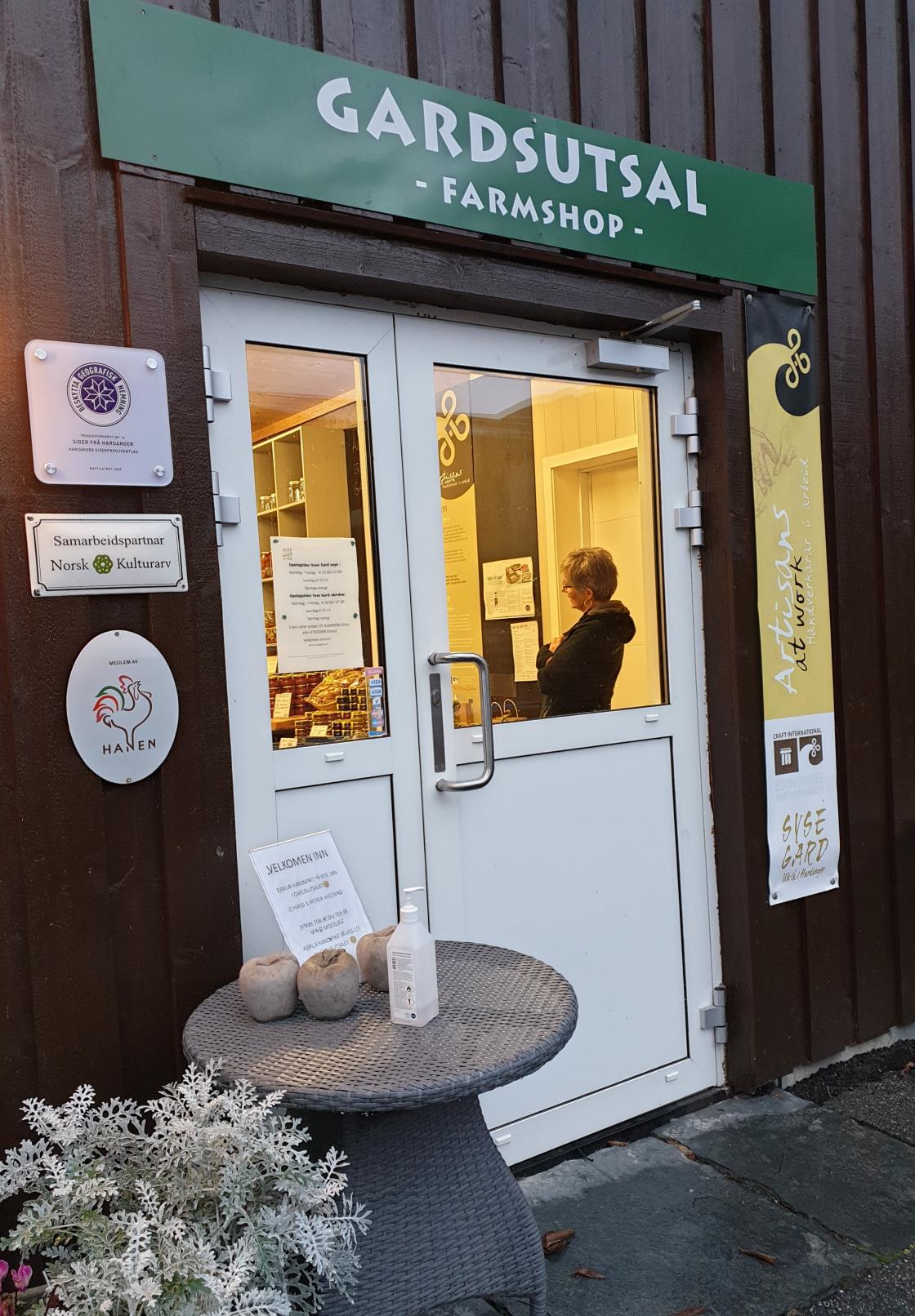 Velkomen til gardsutsalet på Syse. Foto M.Hauso