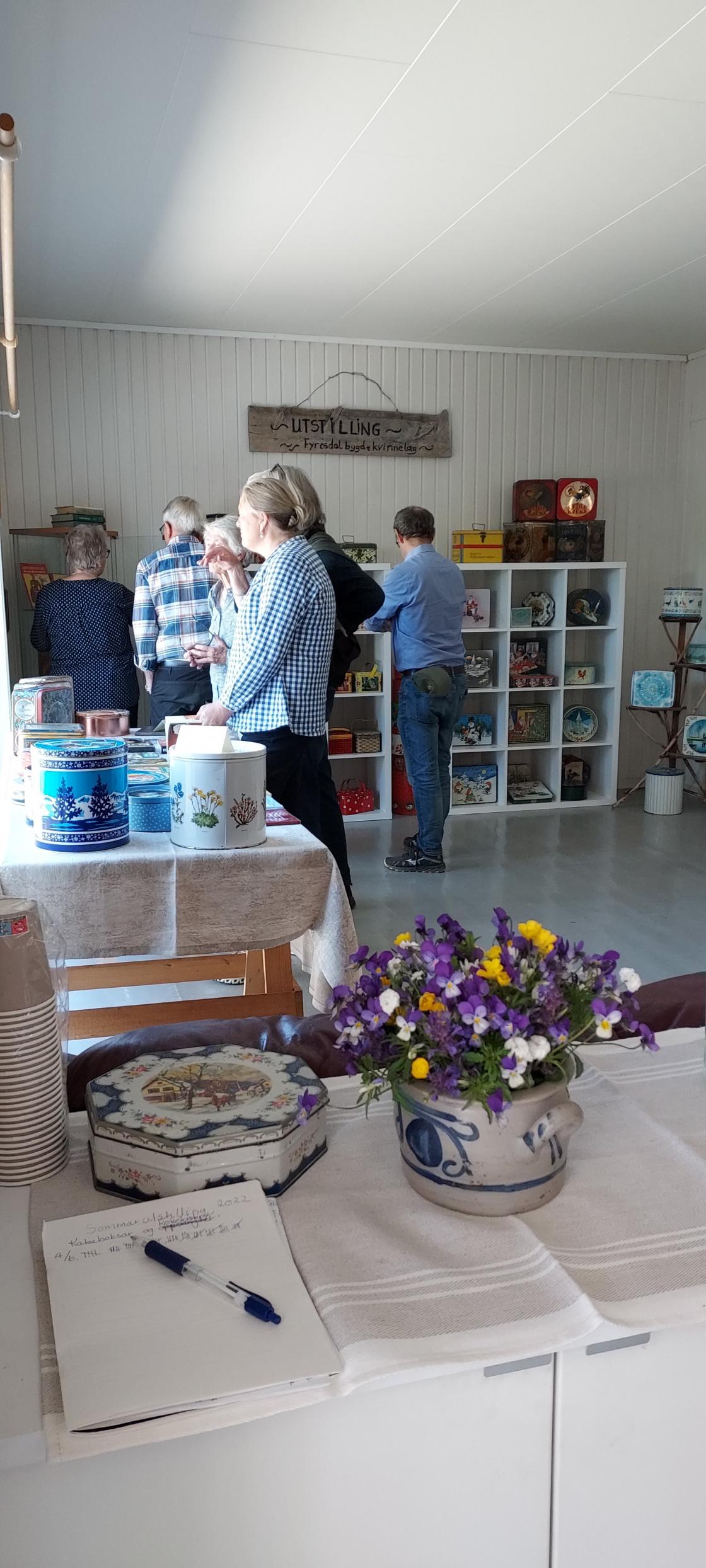 Årets utstilling "Kokebøker og kakeboksar"