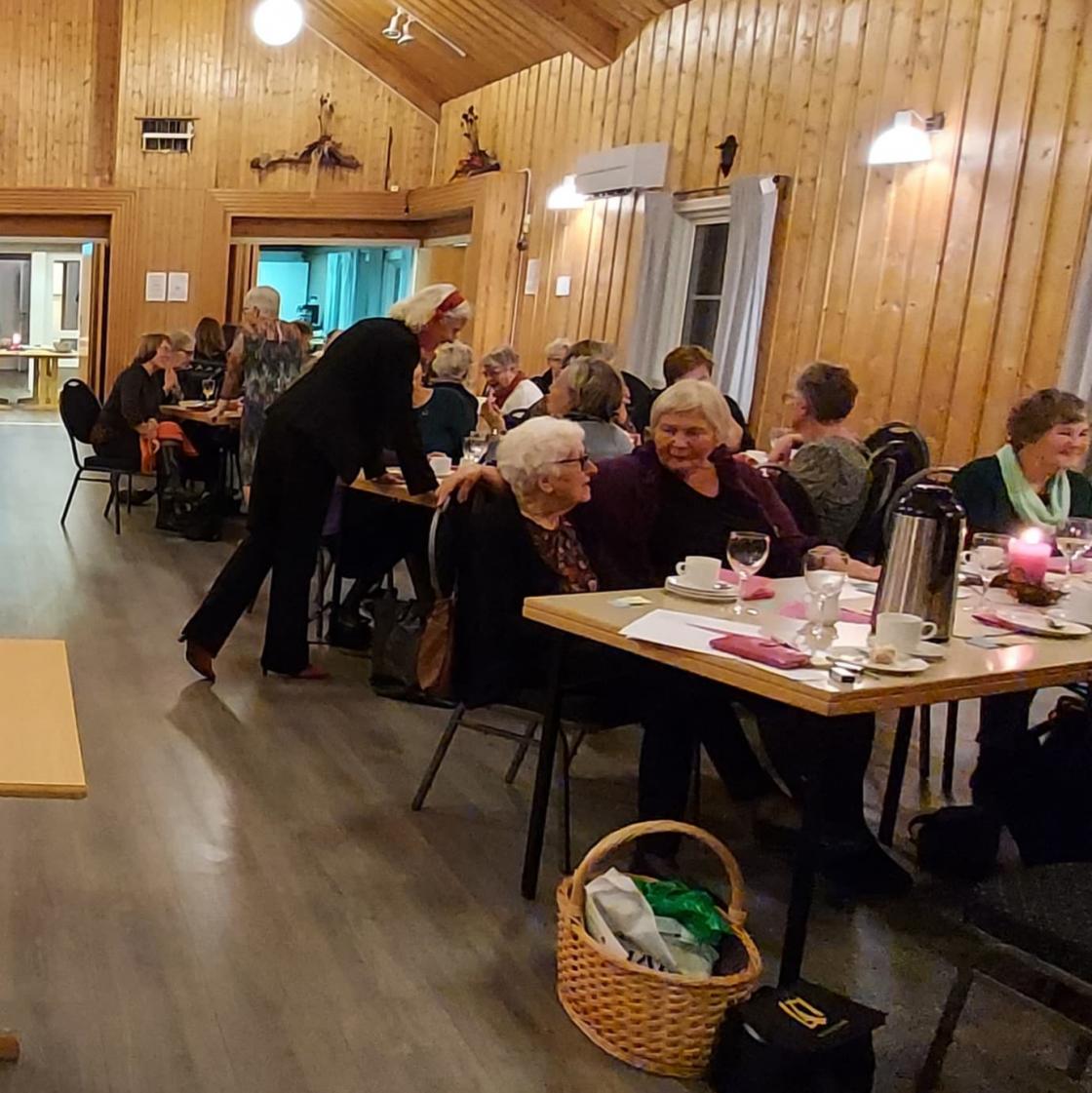 5 bygdekvinnelag var samlet for å feire