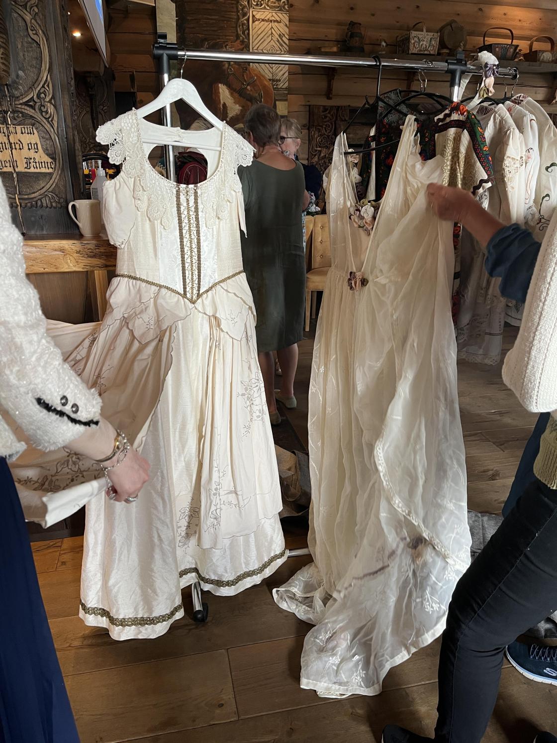 Flotte kjoler av duker og gardiner