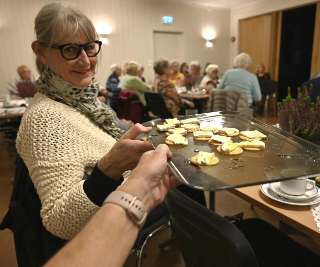 Gjørol Nyland smaker gjerne på ost med løvetannsirup