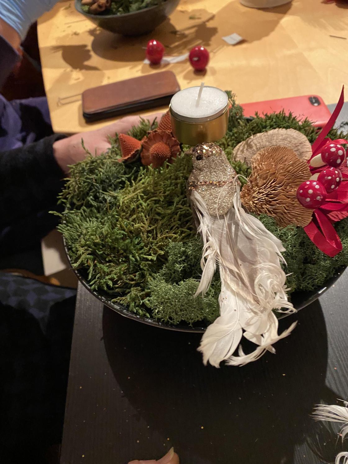 Fin fugl i dekorasjonen