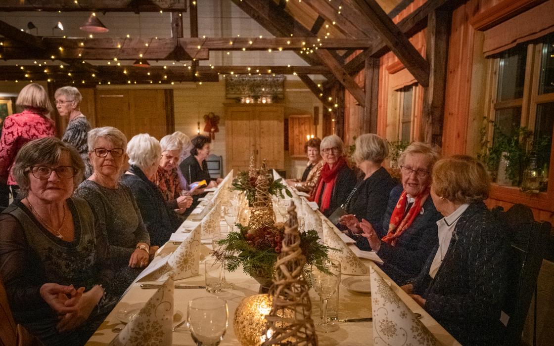 Bordene er nydelig dekket for Slagendamene