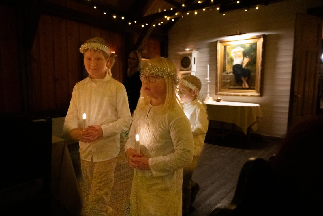 Lusia sang med barn fra Slagen