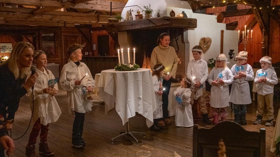 Tusen takk for hyggelig og overraskende Lusia sang