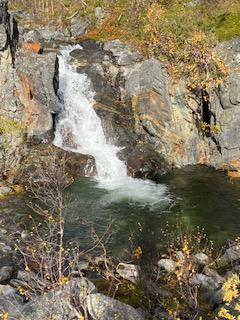 Jettegryta som vi ikke så, lå under vann