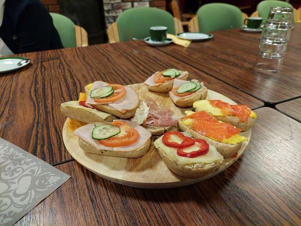 Flotte påsmurde rundstykker