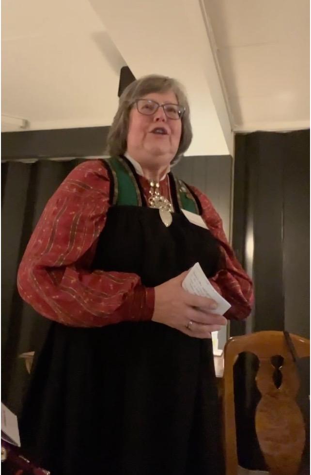 Vår dyktige konferansier, Kristin