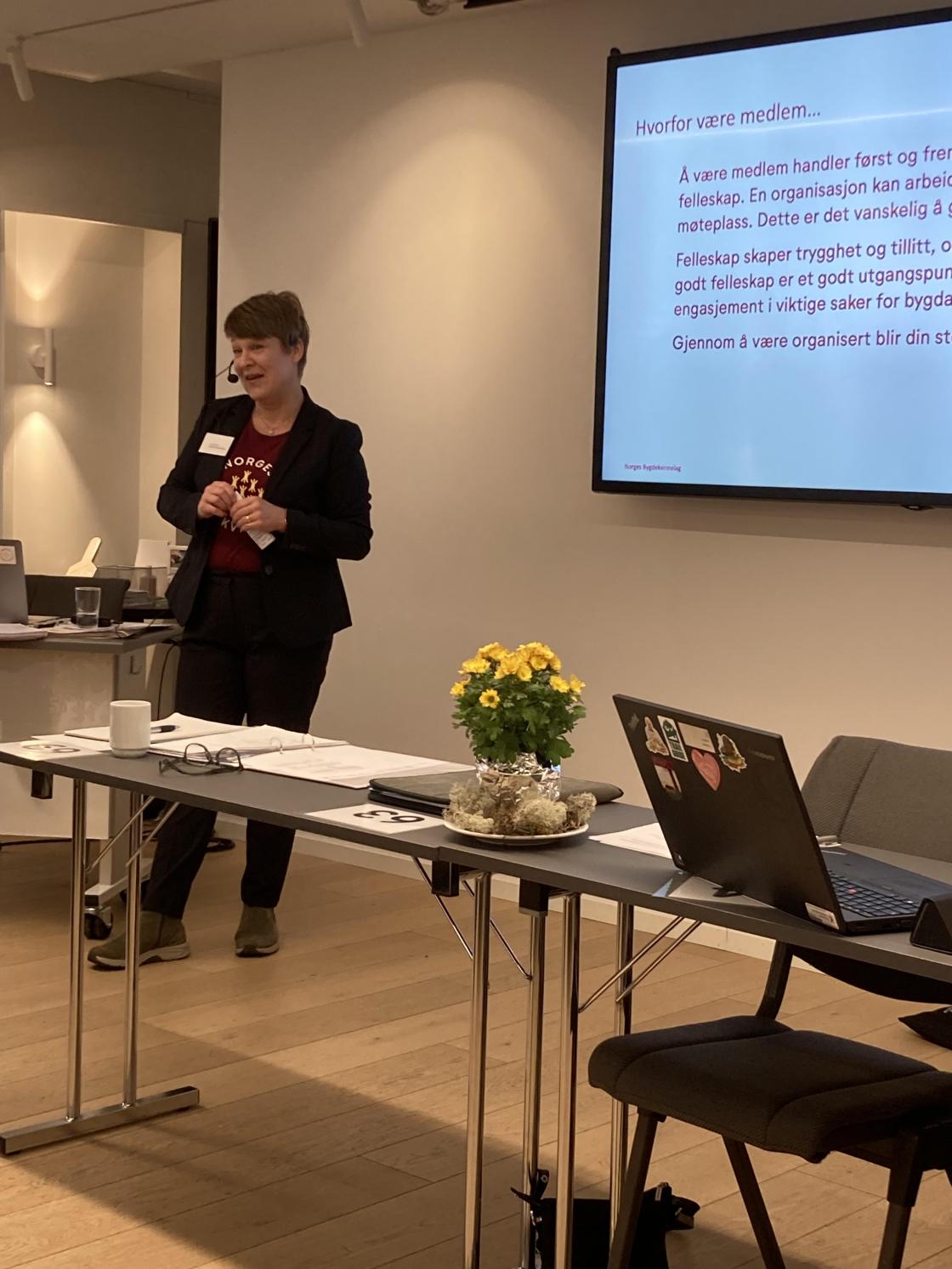 Sanna Røhr fra sentralstyret holdt et engasjert innlegg