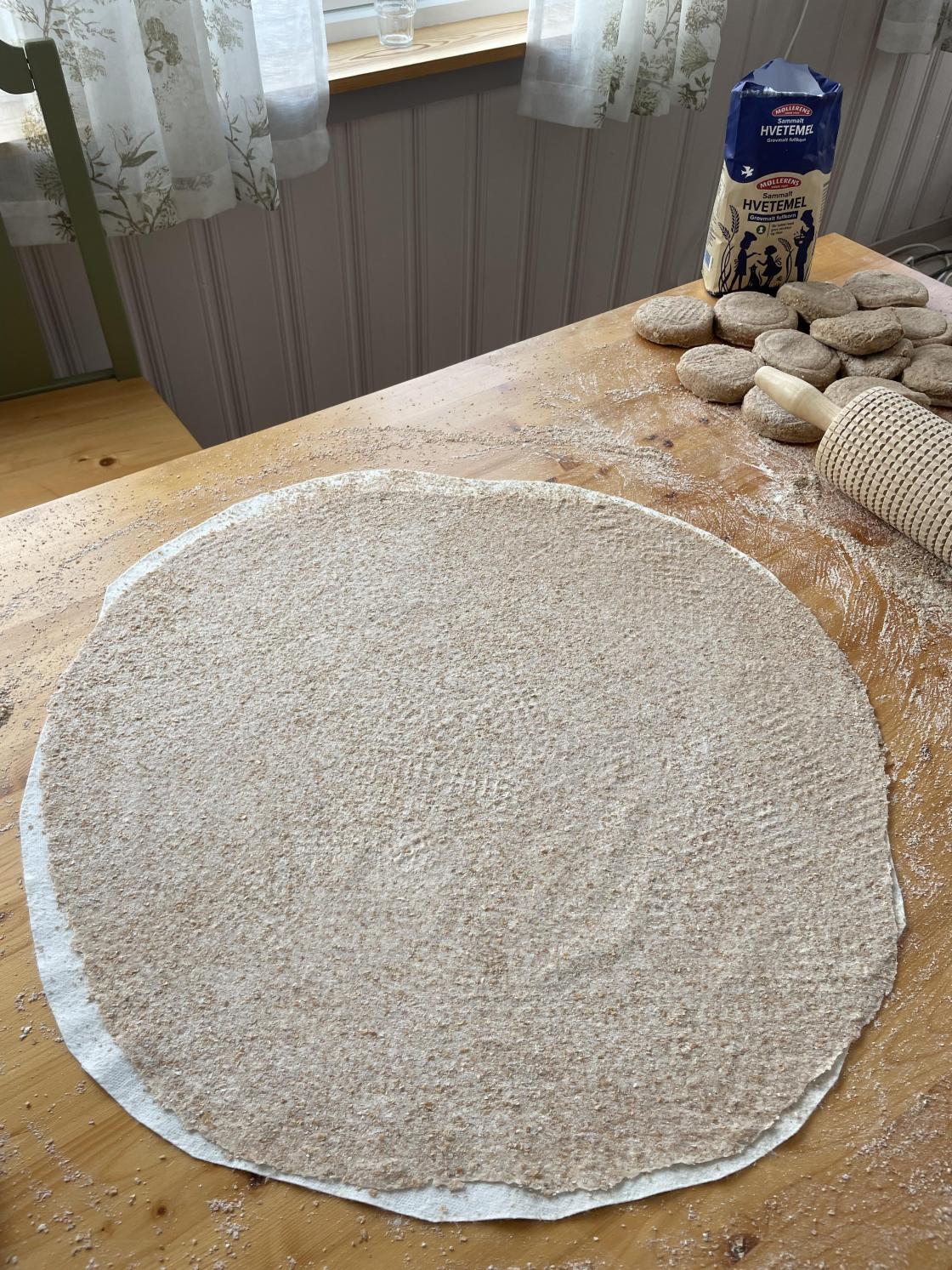 Ferdig utkjevla leiv. Kan visst ikkje bli for mykje mjøl