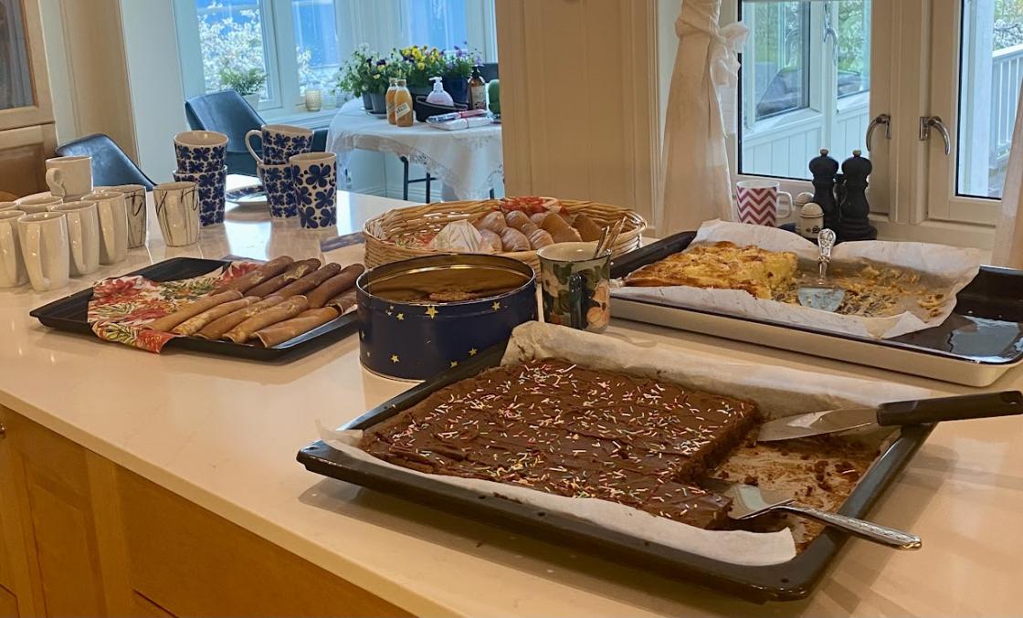 Nydeleg sveler, eplekake og sjokoladekake!