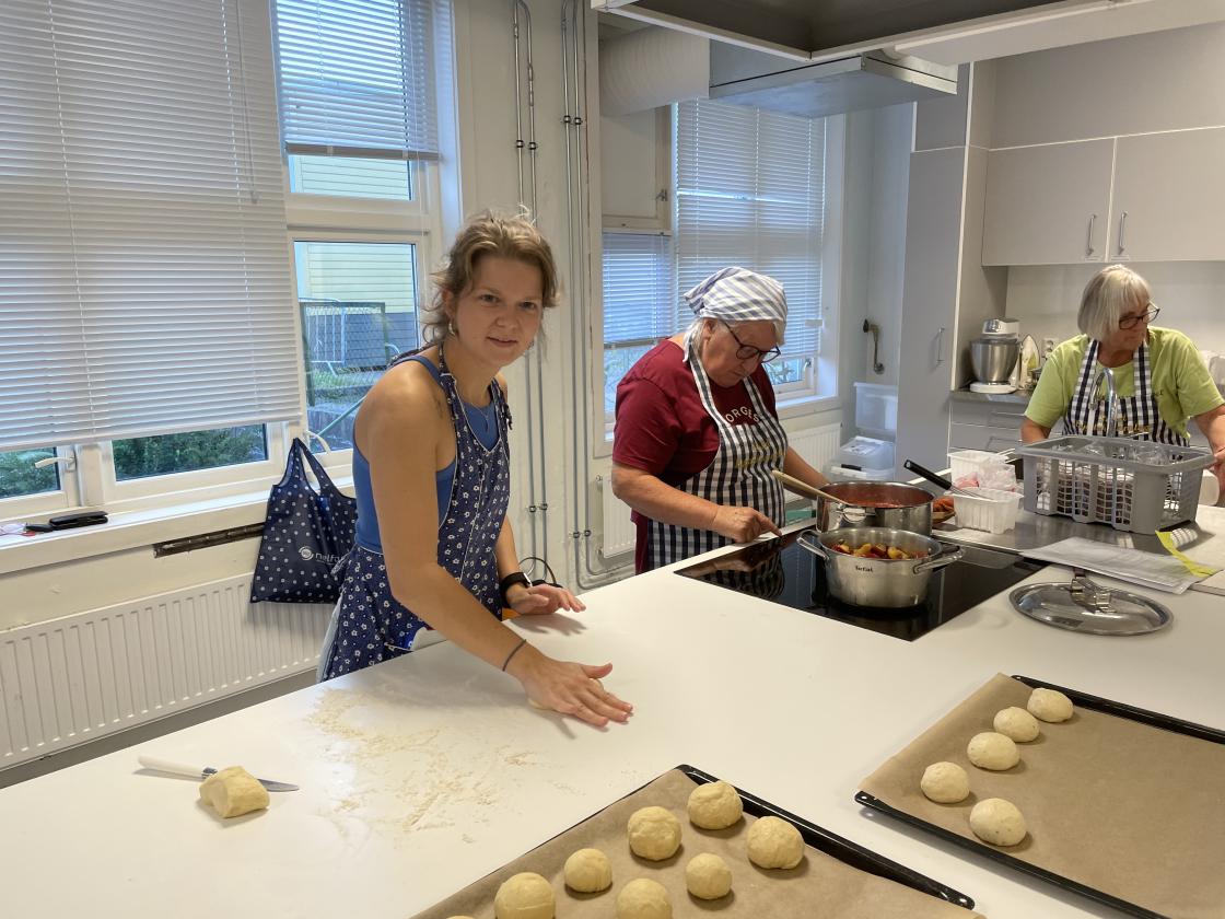 Anastasia, Peggy og Alfhild