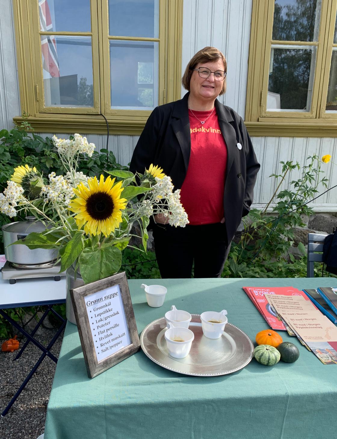 May Synnøve bød på smaksprøver - deilig suppe