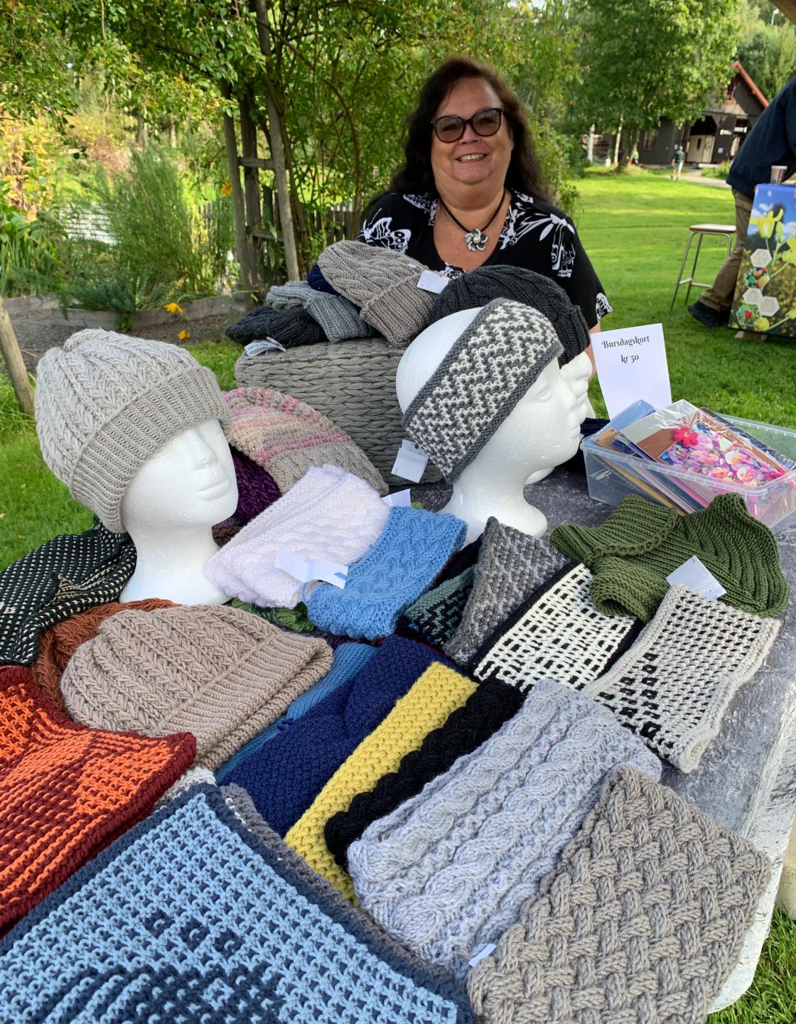 De flittige henders arbeide - May Jorunn Firing