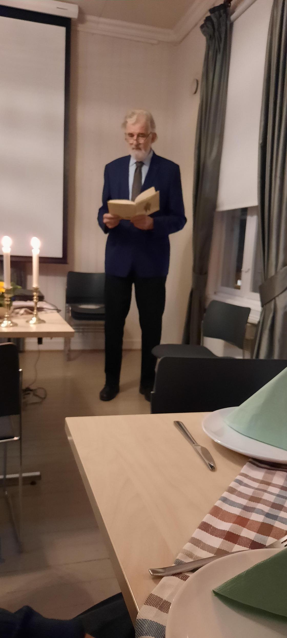 Ivar Skjulestad deklamerer "Terje Vigen"