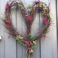 Nydelig krans laget av Elisabeth - Bjerkestubbenn