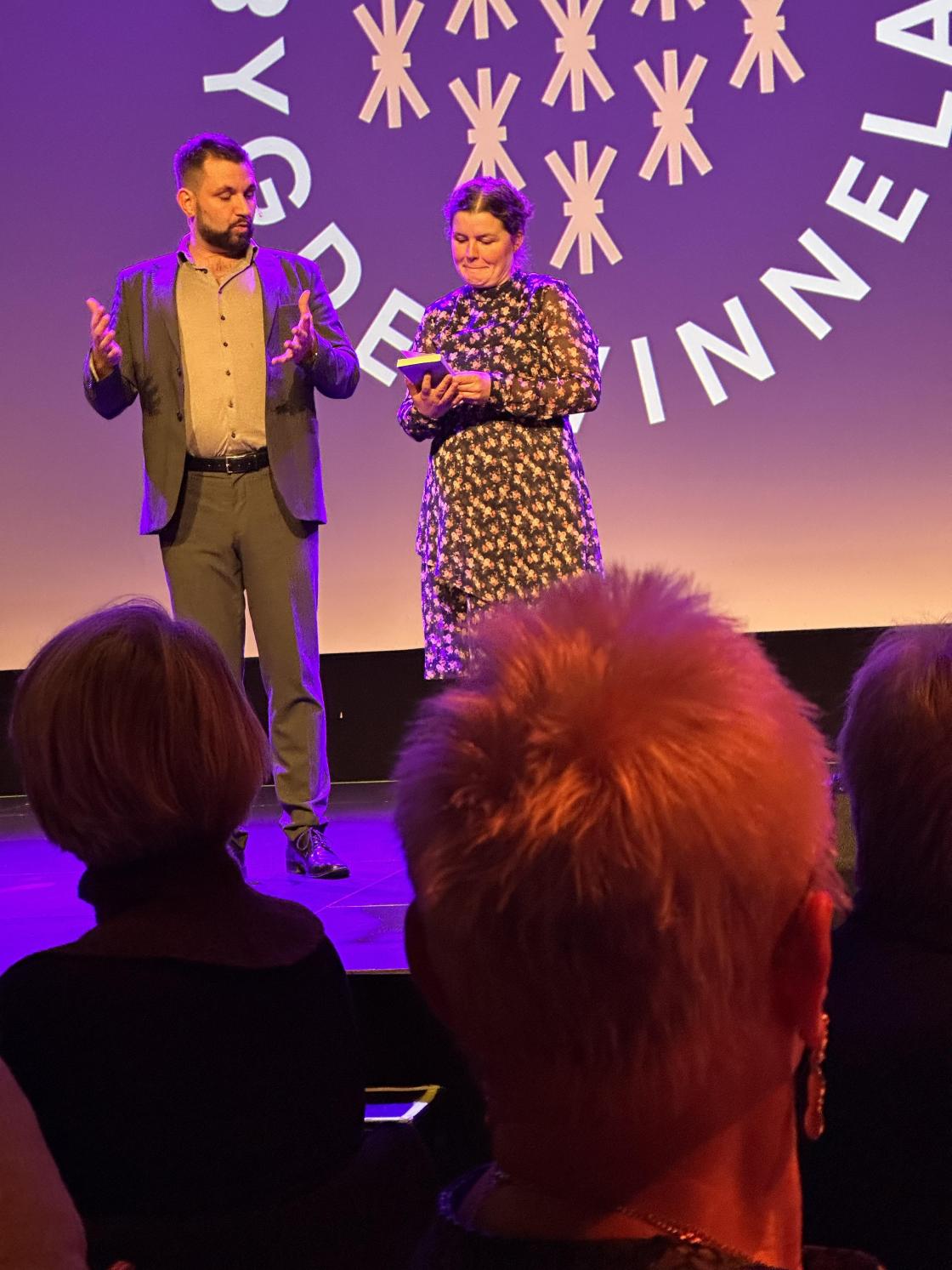 Under middagen ble vi underholdt av tryllekunstner Kevin Lunde