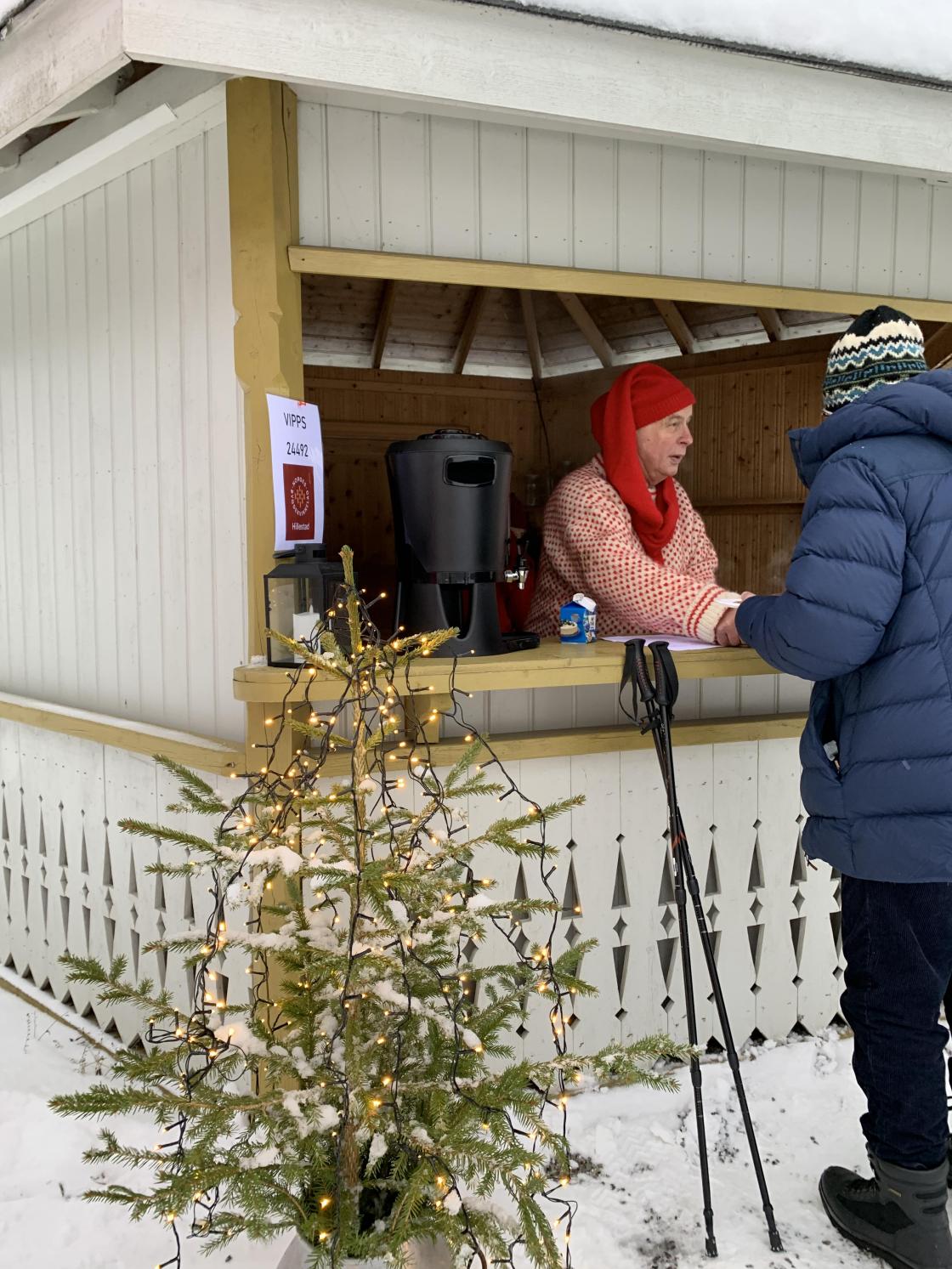 Alf ekspederer i Urtebua på Tunet