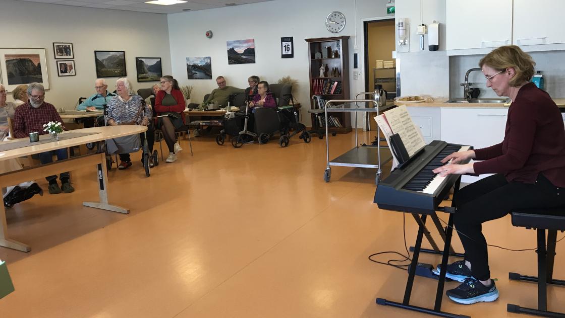 Mange frammøtte denne gongen og.