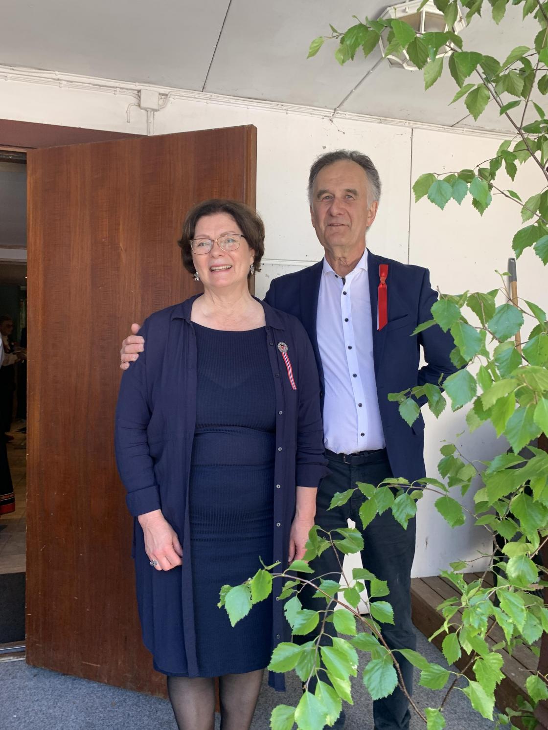 Vertskapet Marit Foss Hegle og Christian Aubert tok imot på Fjellhall