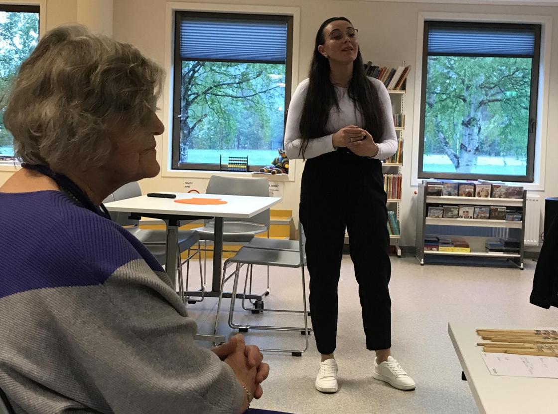 Iryna fortalde om jobben som Flyktningekonsulent.