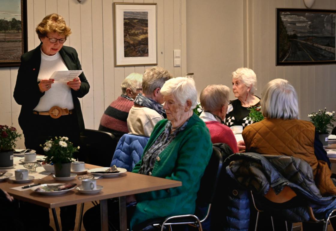 Lill Mari Thorvaldsen leste et vakkert dikt om våren