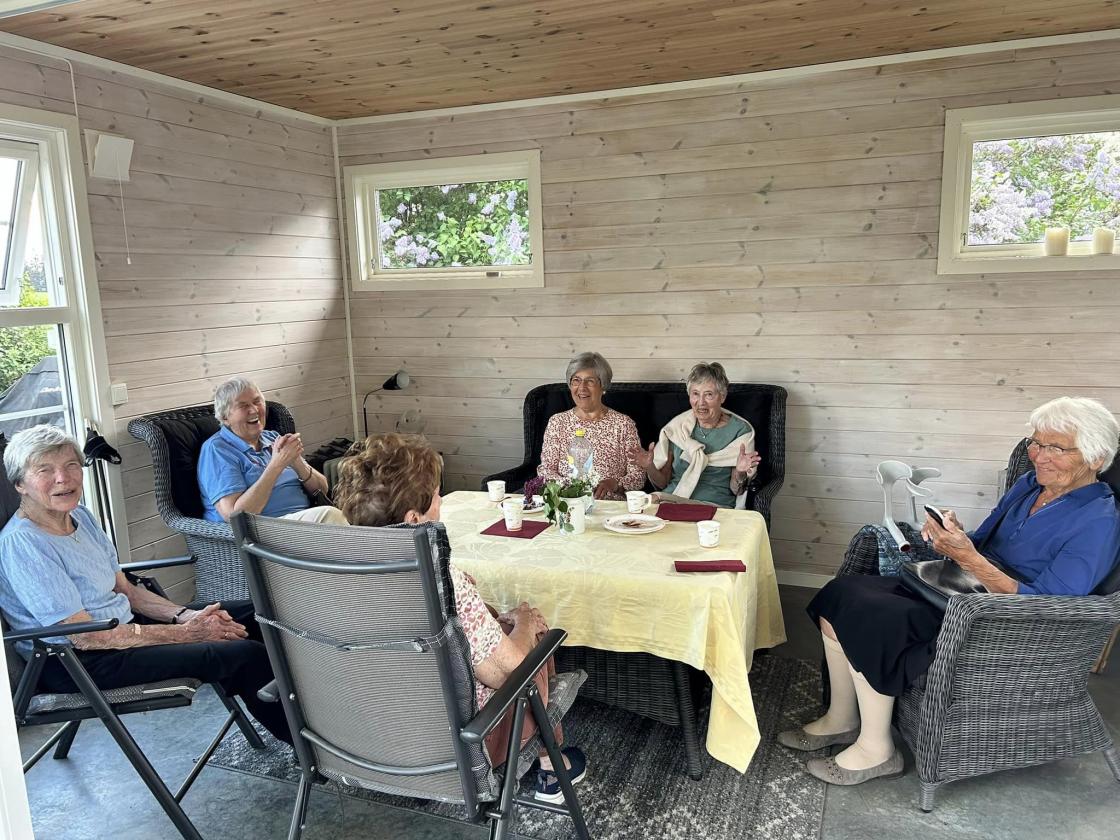 Glade Vang damer - BYGDEKVINNER