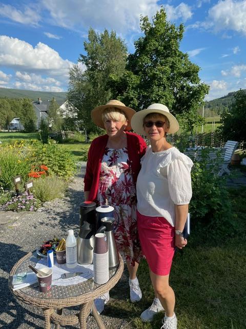 Oddbjørg og Gerd Janne, deler av komiteen