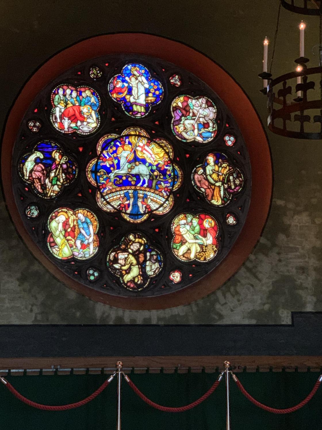 Glassmaleri- mosaikk i Akershus Festning