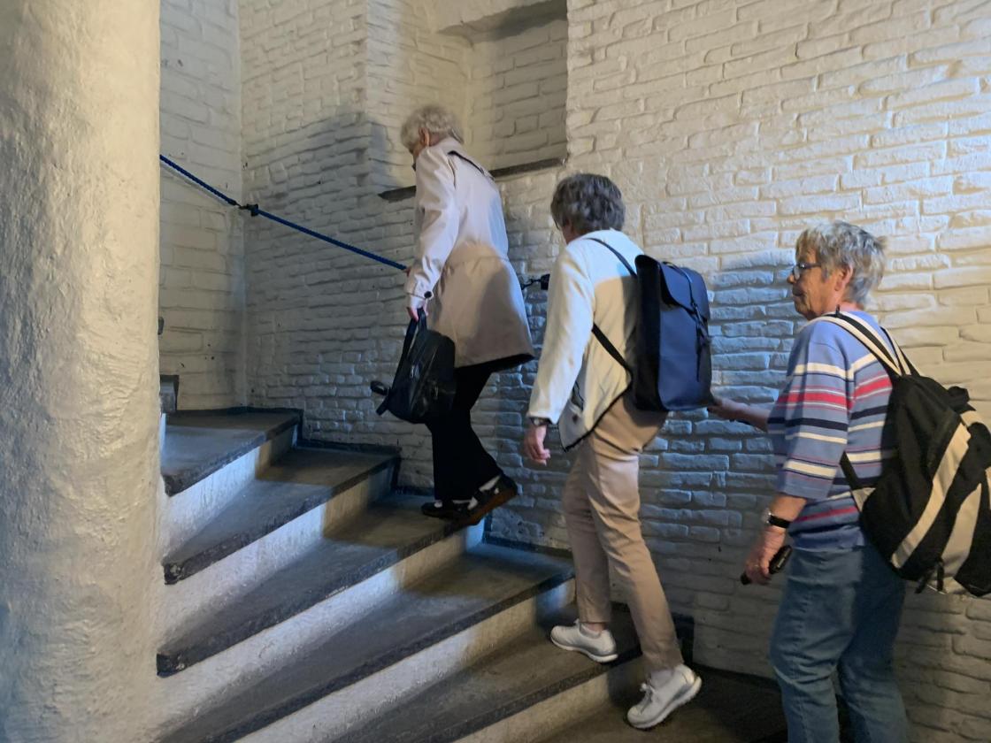 Trapper opp og trapper ned til festningens mange rom og etasjer