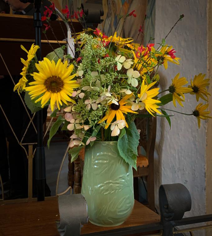 Fortsatt noen blomster fra hagen som gir glede