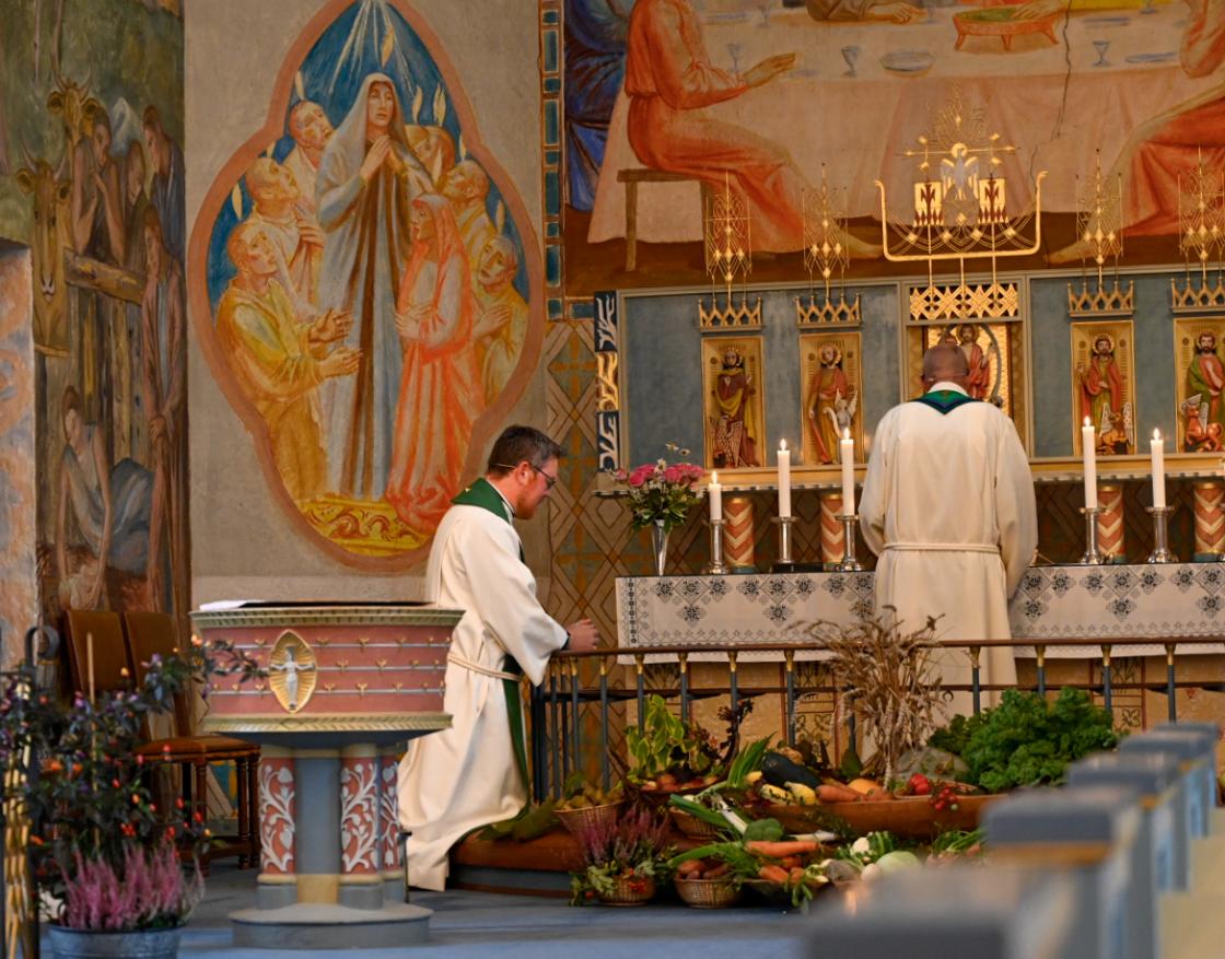 Høytidelig og fin innsettelse av vår nye Sogneprest Harald Hauge