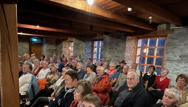 Masse folk som møtte opp