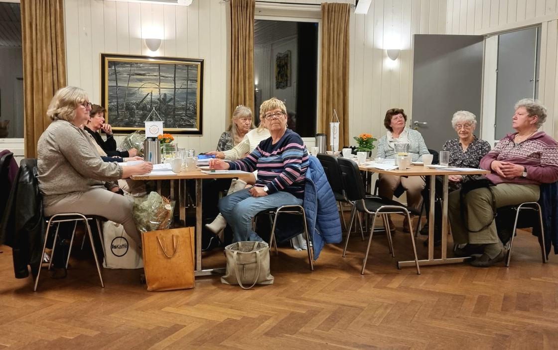 Årsmøte på Fram lokalet, på Volden i Slagen