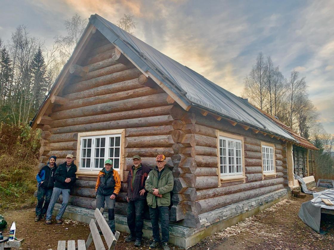 Såå langt har vi kommet! Det nylaftede Bryggerhuset med Auenstua i forlengelsen