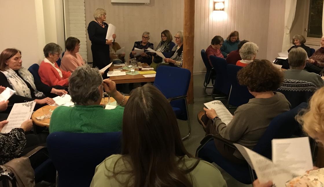 Fullt hus i Fjørå!