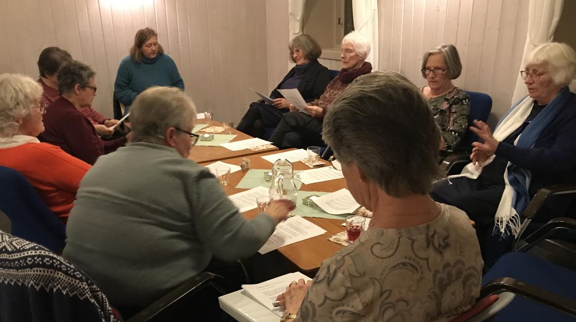 Konsentrasjon om årsmelding og årsmøtesaker.