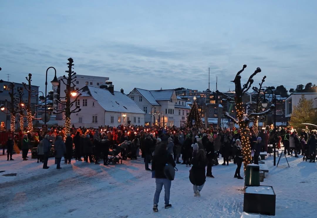 Masse folk på Vikjo