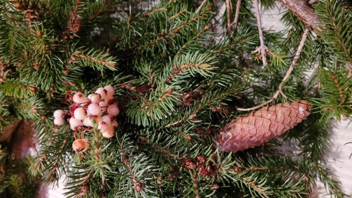 Nærbilde detaljer på julekrans