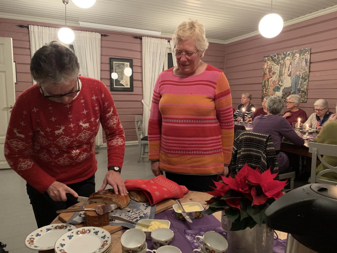 Hjemmebakt juekake med meierismør - nam!