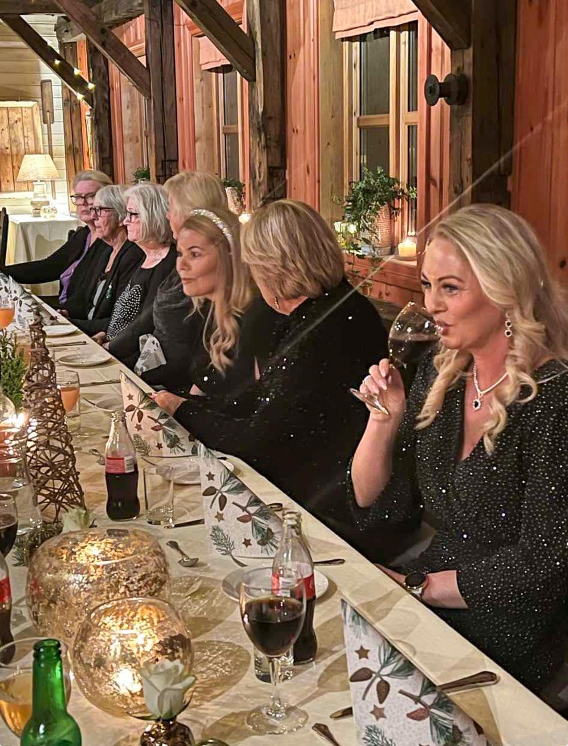 Skål for nok et fint år med Slagen Bygdekvinnelag