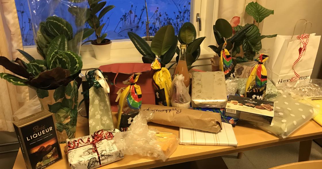 Mange fine gevinstar som medlemane hadde gitt inn.